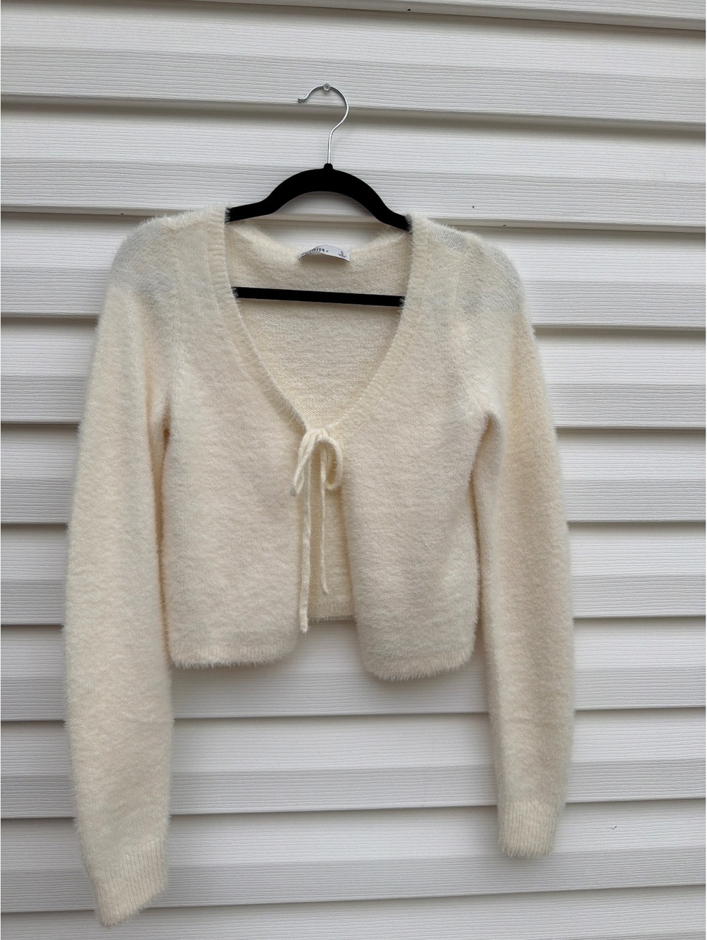 Hollister Women's S Ivory Fuzzy Tie Front Cropped Cardigan Sweater